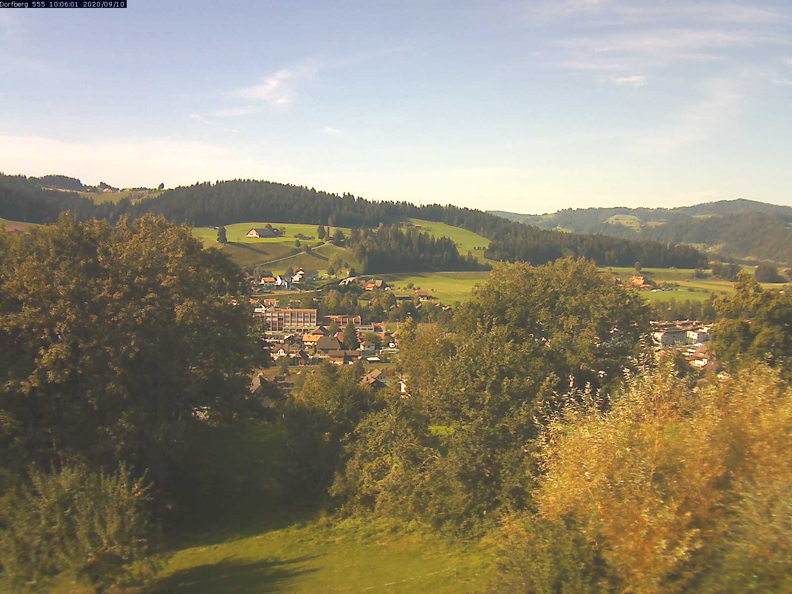 Webcam-Bild: Aussicht vom Dorfberg in Langnau 20200910-100601