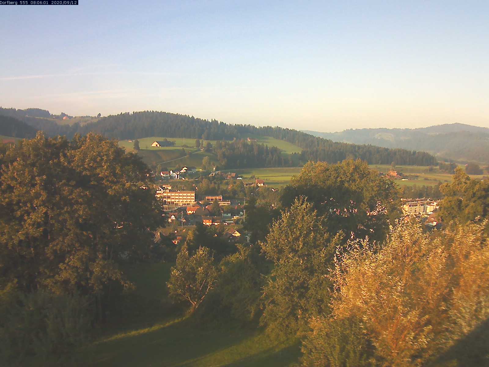 Webcam-Bild: Aussicht vom Dorfberg in Langnau 20200912-080601