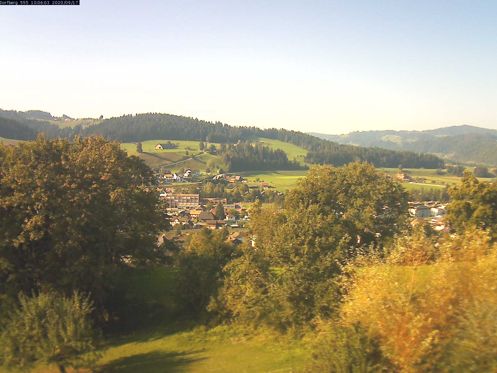 Webcam-Bild: Aussicht vom Dorfberg in Langnau 20200917-100601