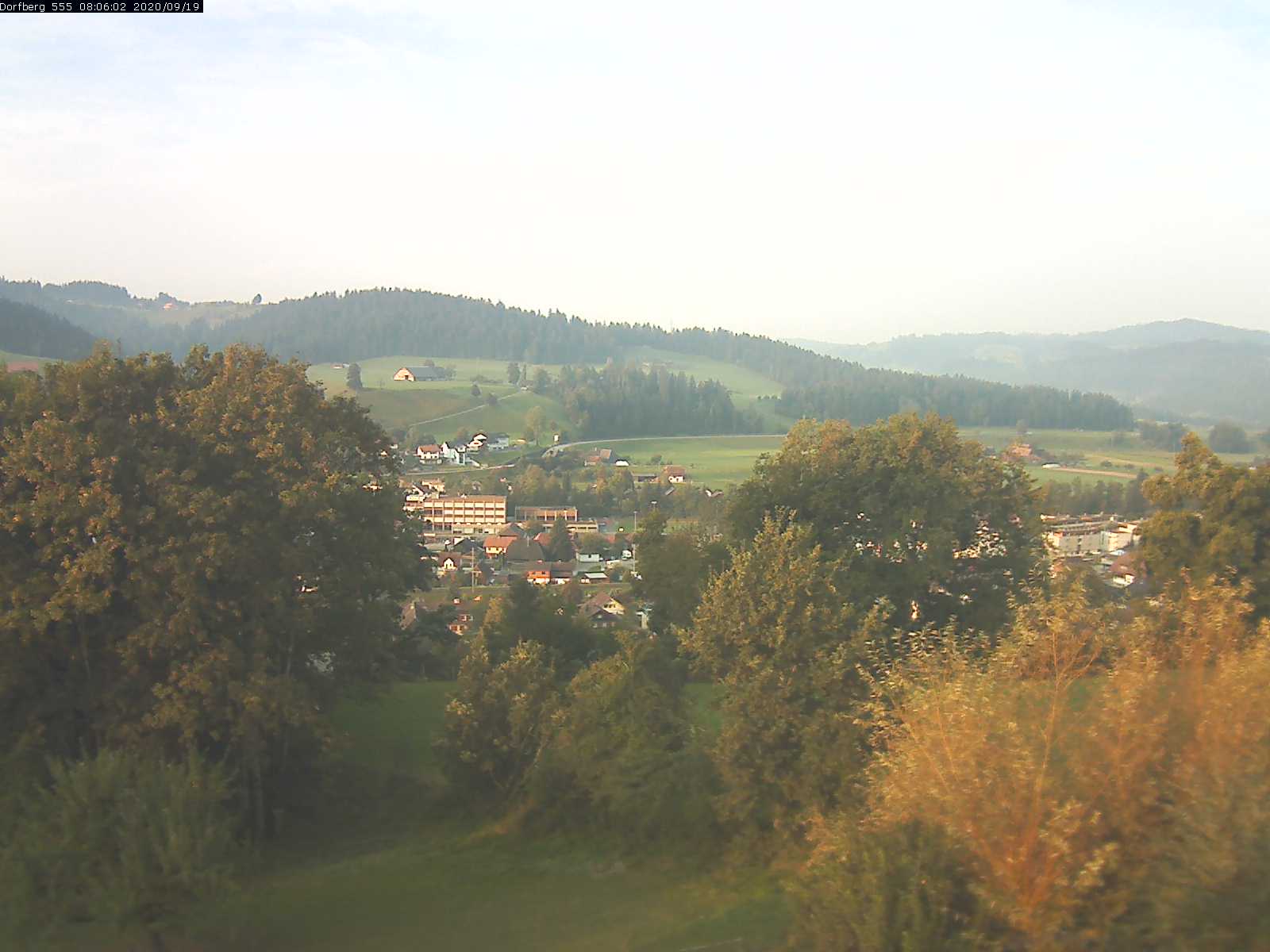 Webcam-Bild: Aussicht vom Dorfberg in Langnau 20200919-080601