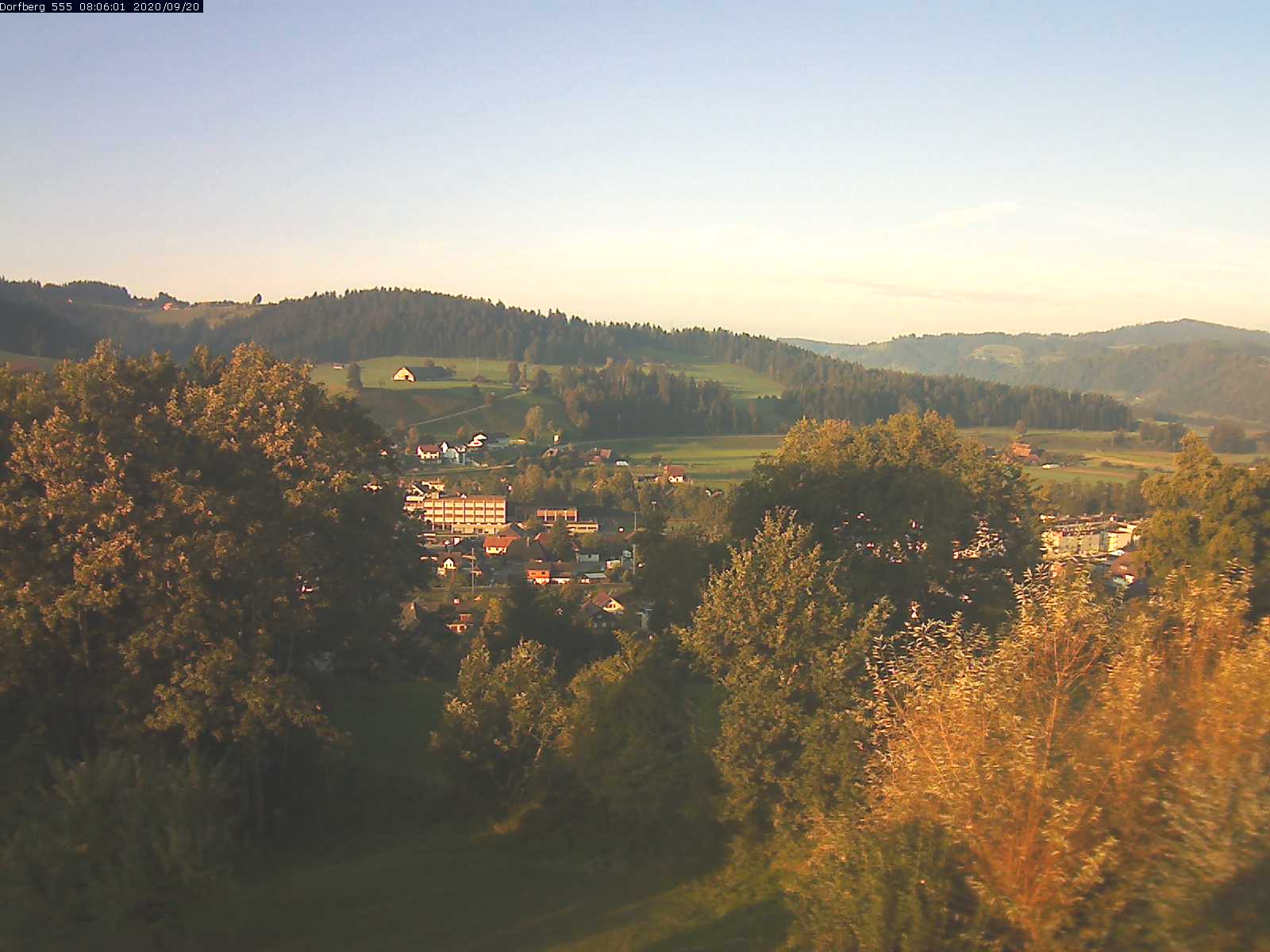 Webcam-Bild: Aussicht vom Dorfberg in Langnau 20200920-080601