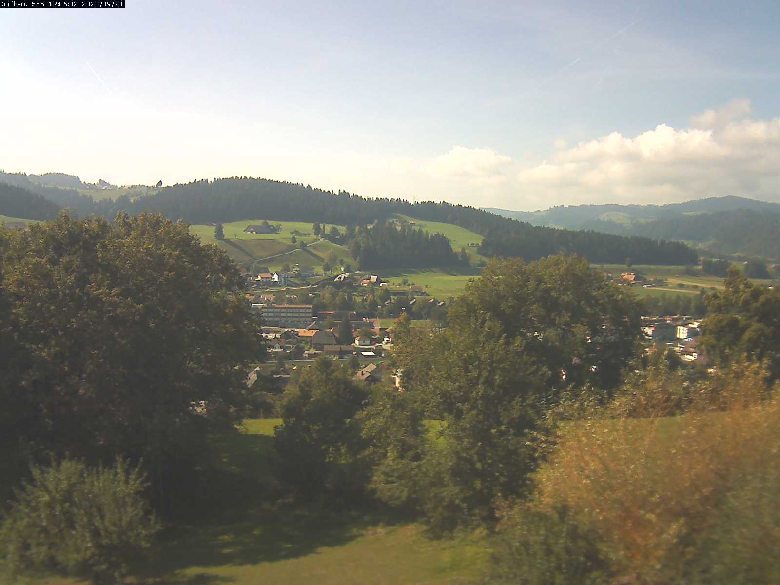 Webcam-Bild: Aussicht vom Dorfberg in Langnau 20200920-120601