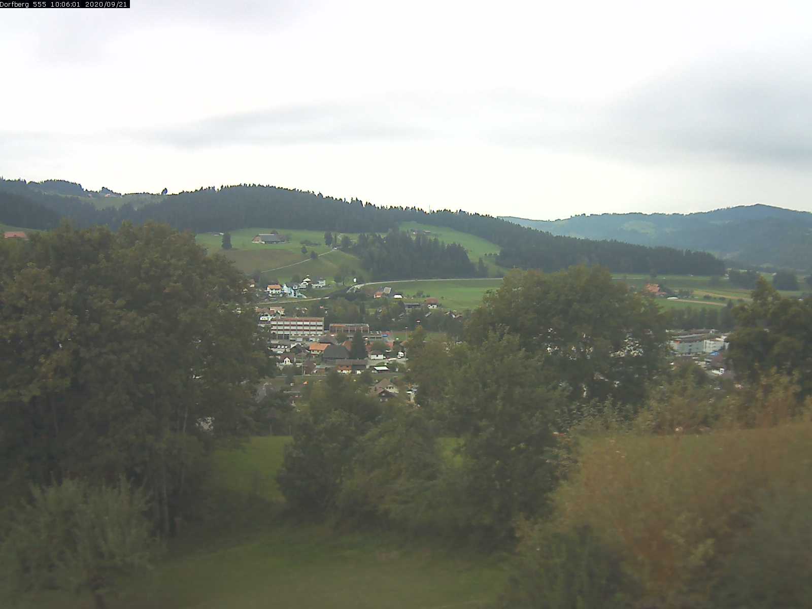 Webcam-Bild: Aussicht vom Dorfberg in Langnau 20200921-100601