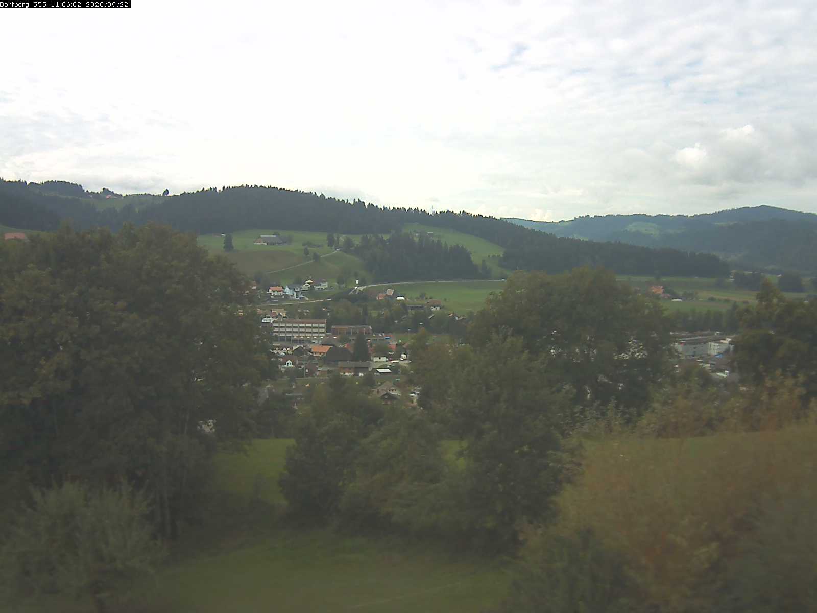 Webcam-Bild: Aussicht vom Dorfberg in Langnau 20200922-110601