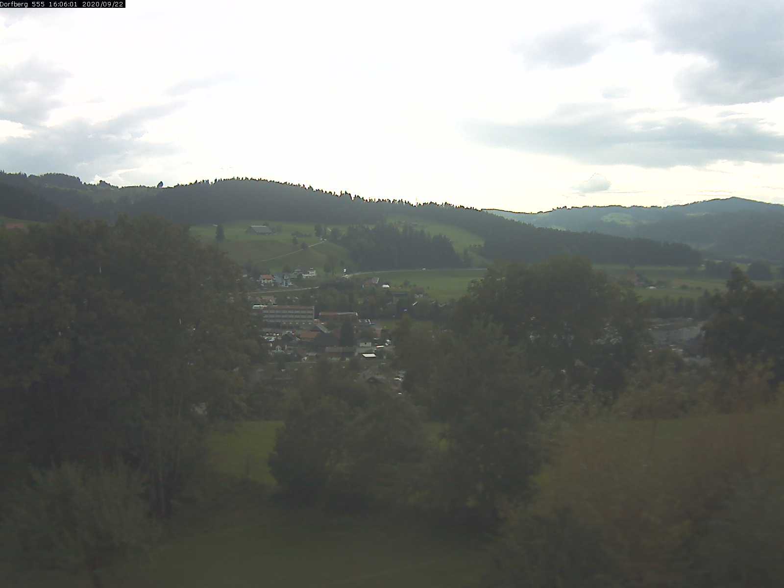 Webcam-Bild: Aussicht vom Dorfberg in Langnau 20200922-160601