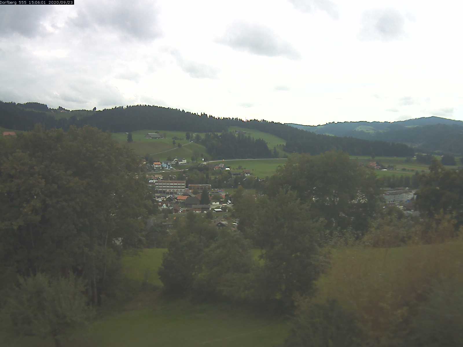 Webcam-Bild: Aussicht vom Dorfberg in Langnau 20200923-150601