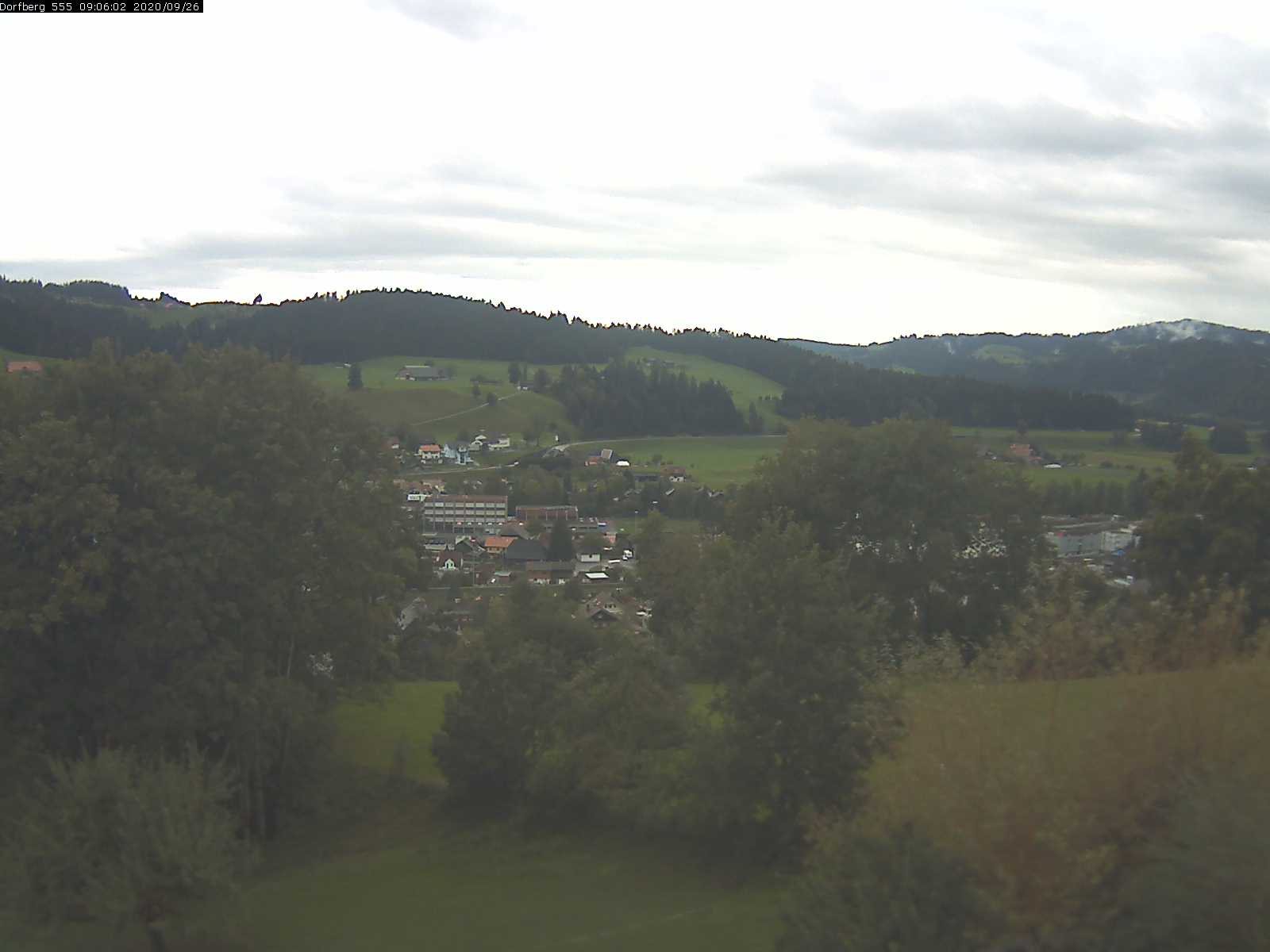 Webcam-Bild: Aussicht vom Dorfberg in Langnau 20200926-090601