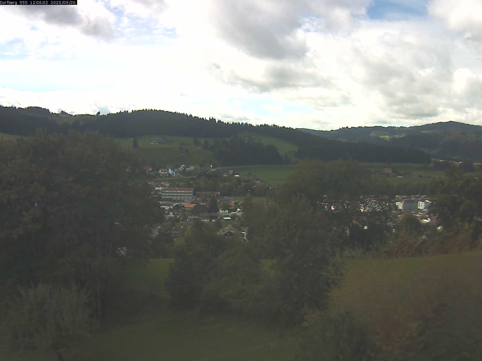 Webcam-Bild: Aussicht vom Dorfberg in Langnau 20200926-120601