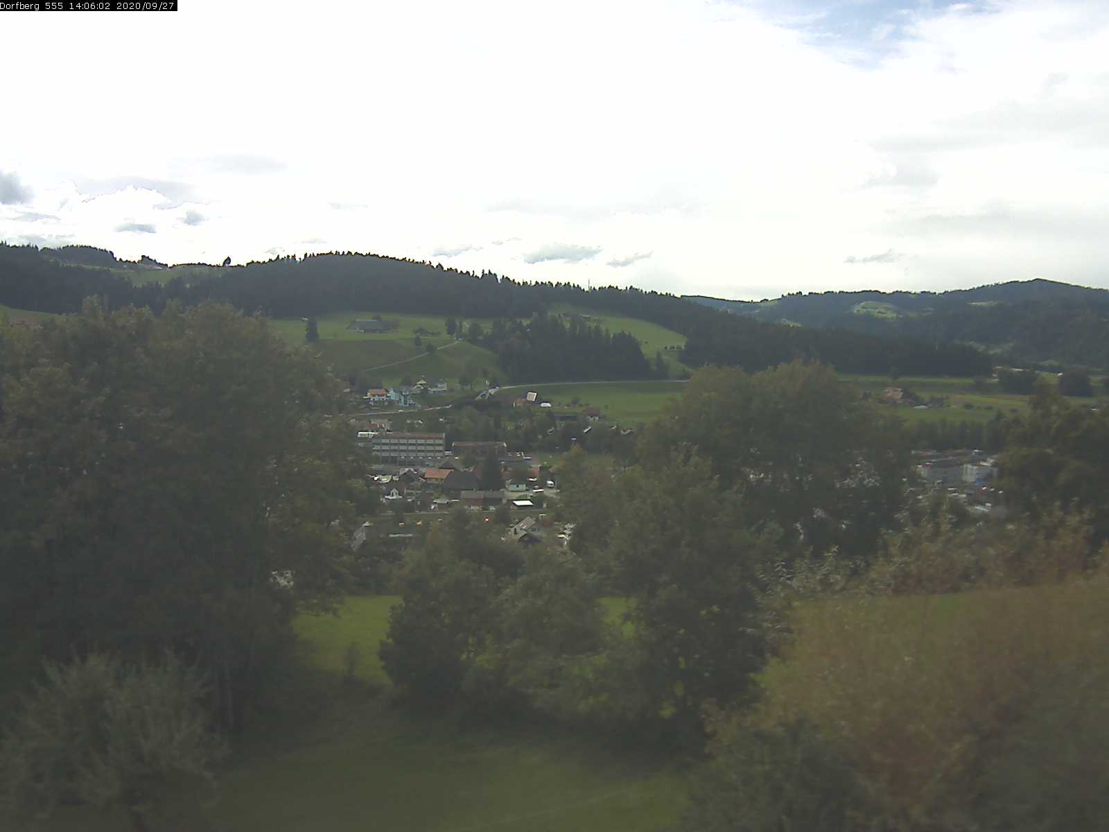 Webcam-Bild: Aussicht vom Dorfberg in Langnau 20200927-140601