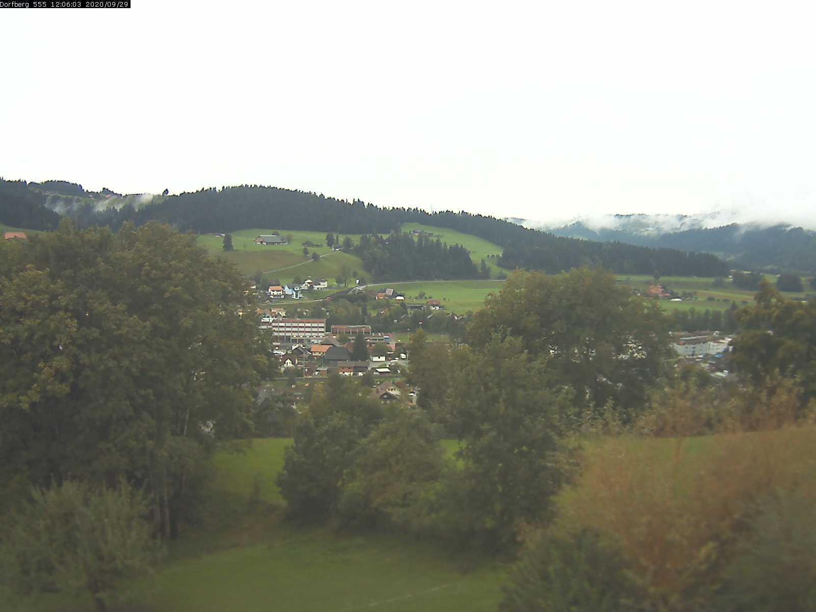 Webcam-Bild: Aussicht vom Dorfberg in Langnau 20200929-120601