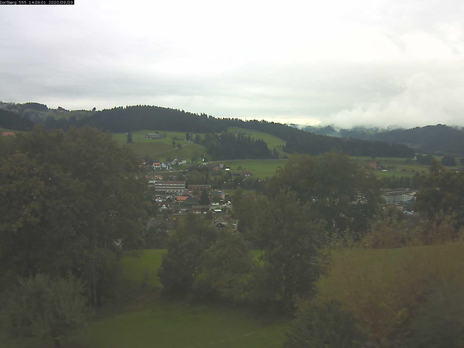 Webcam-Bild: Aussicht vom Dorfberg in Langnau 20200929-140601