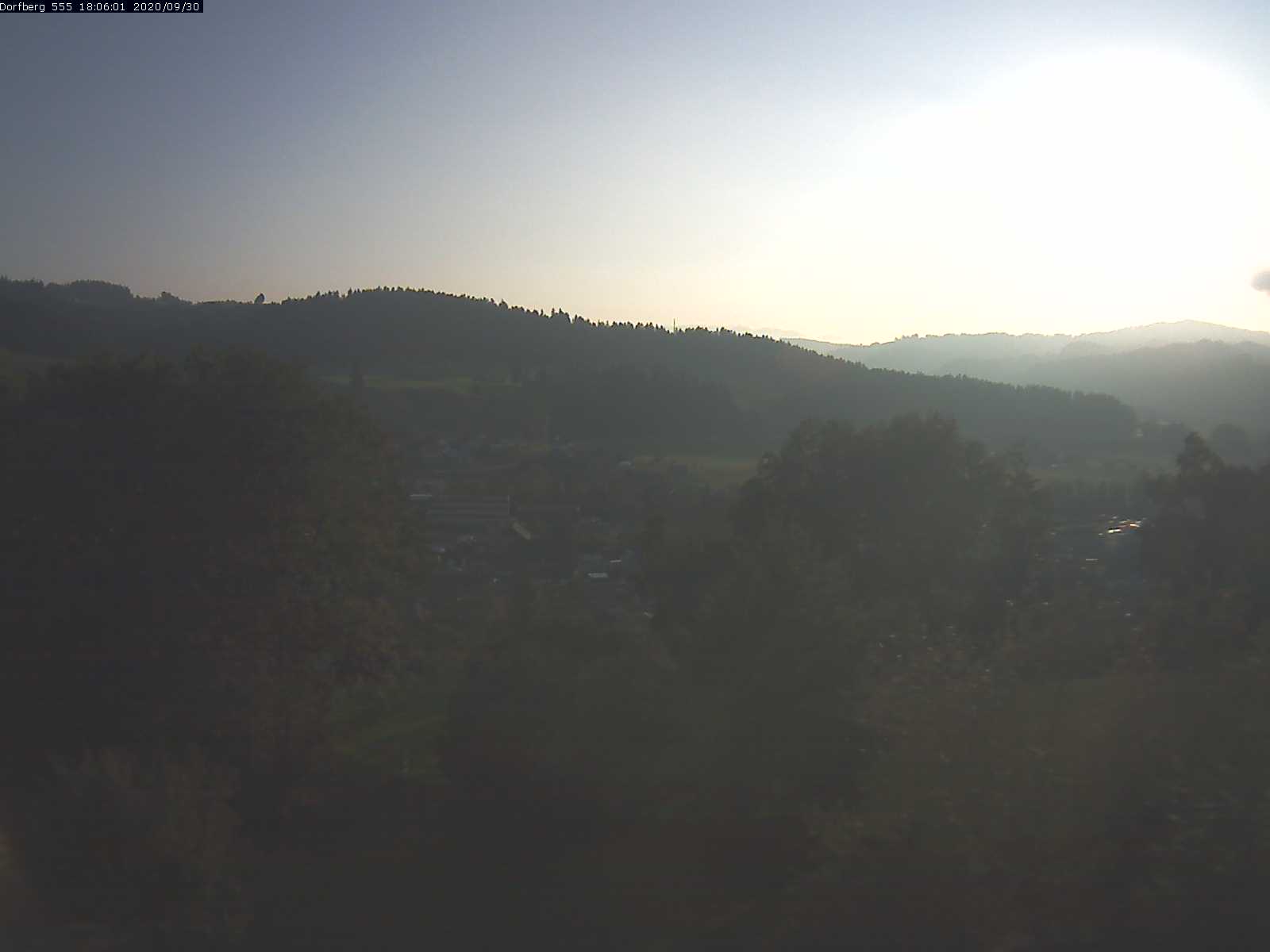 Webcam-Bild: Aussicht vom Dorfberg in Langnau 20200930-180601