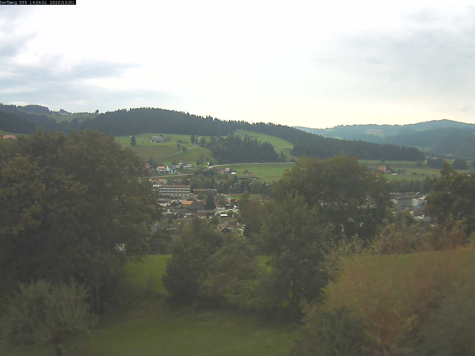 Webcam-Bild: Aussicht vom Dorfberg in Langnau 20201001-140601