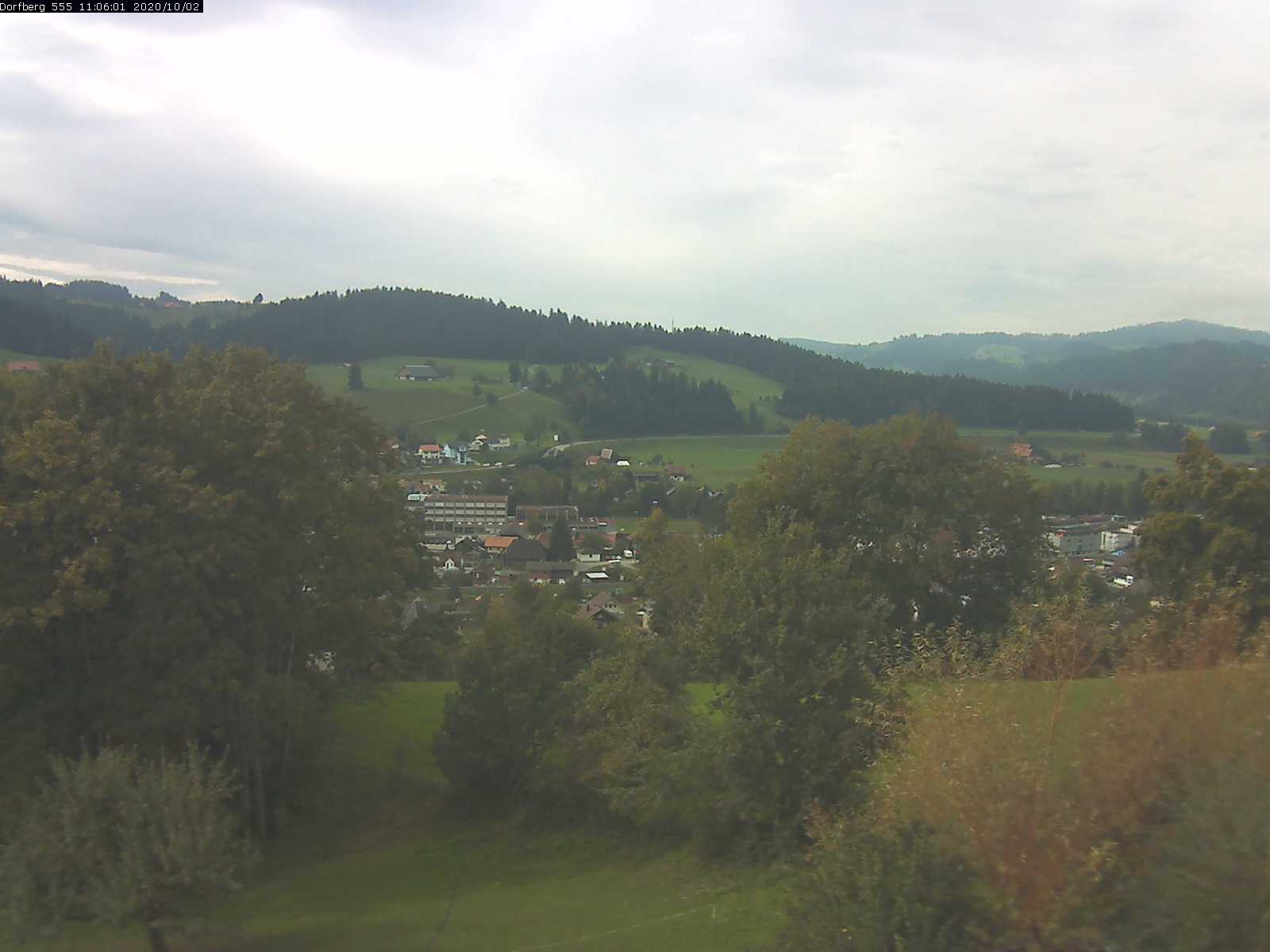Webcam-Bild: Aussicht vom Dorfberg in Langnau 20201002-110601