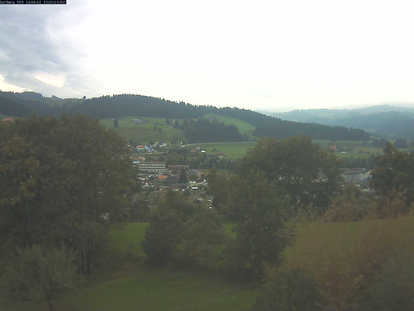 Webcam-Bild: Aussicht vom Dorfberg in Langnau 20201002-160601