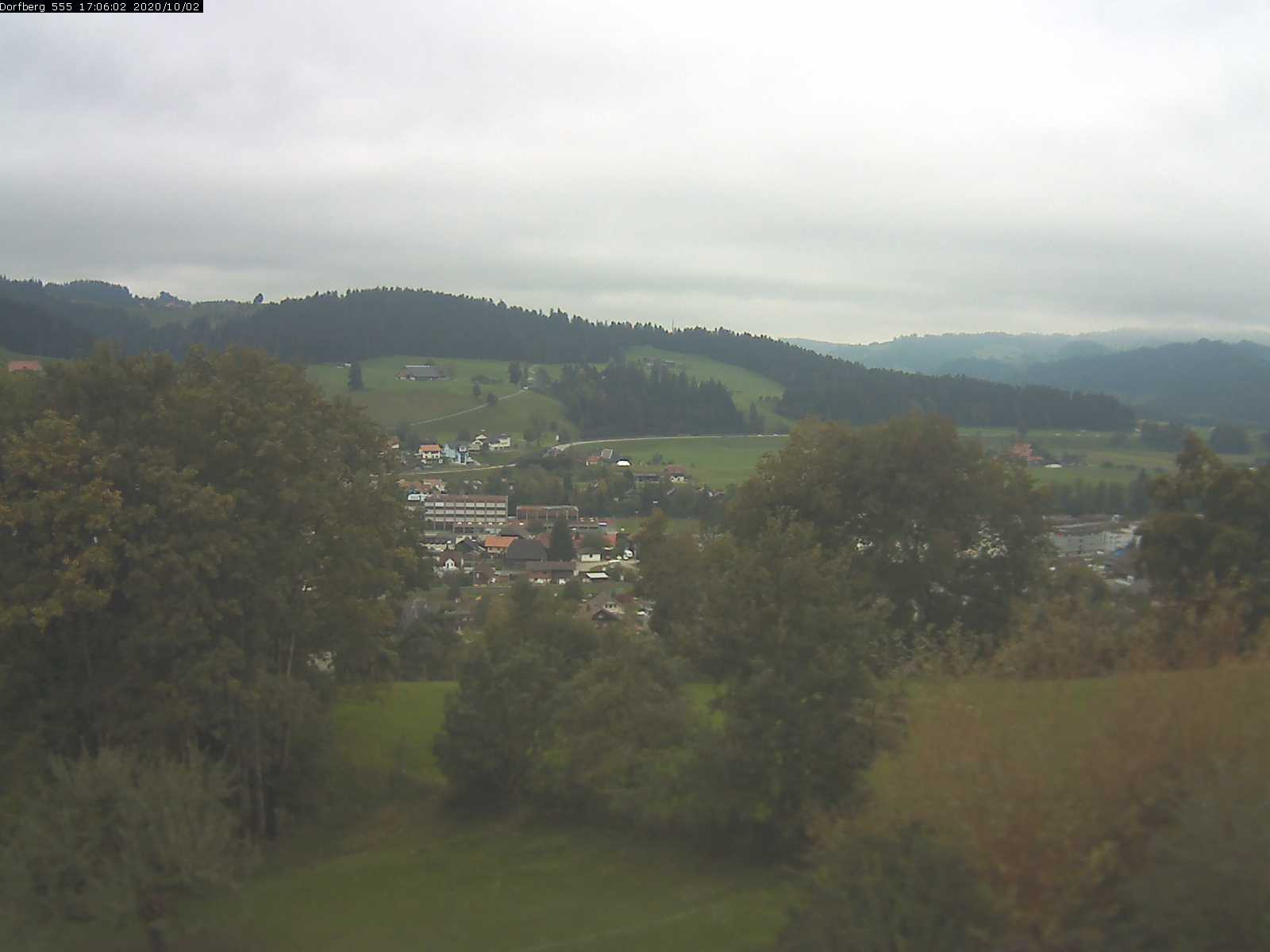 Webcam-Bild: Aussicht vom Dorfberg in Langnau 20201002-170601