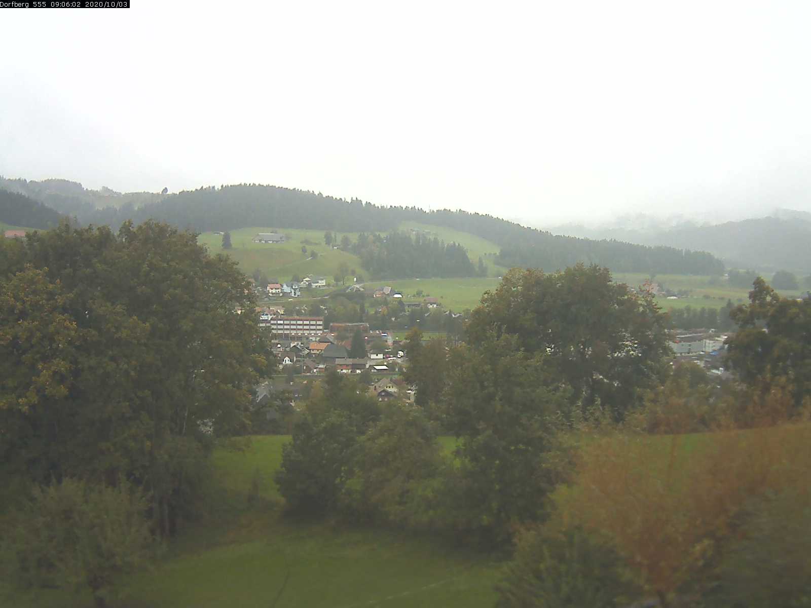 Webcam-Bild: Aussicht vom Dorfberg in Langnau 20201003-090601