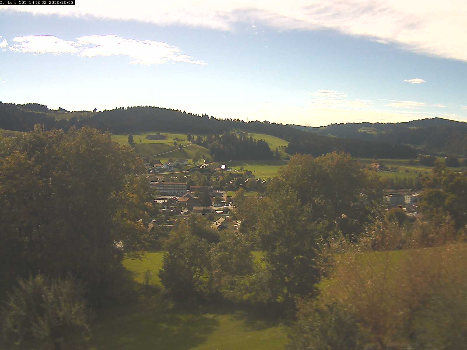 Webcam-Bild: Aussicht vom Dorfberg in Langnau 20201003-140601