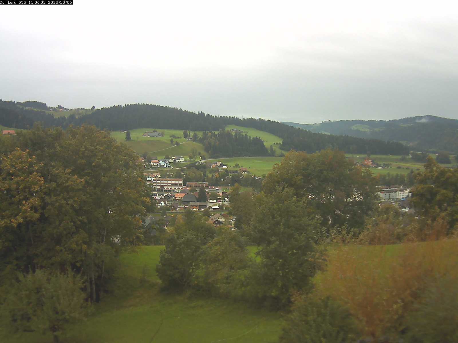Webcam-Bild: Aussicht vom Dorfberg in Langnau 20201006-110601