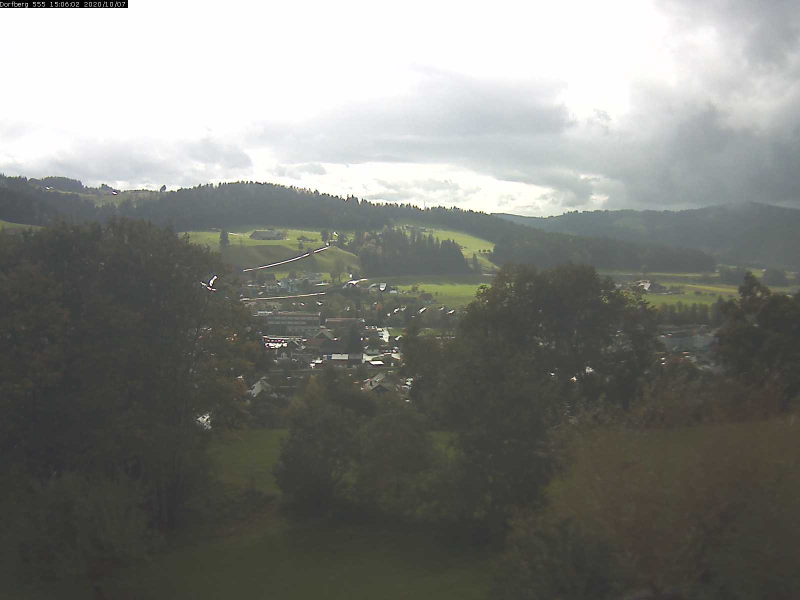 Webcam-Bild: Aussicht vom Dorfberg in Langnau 20201007-150601
