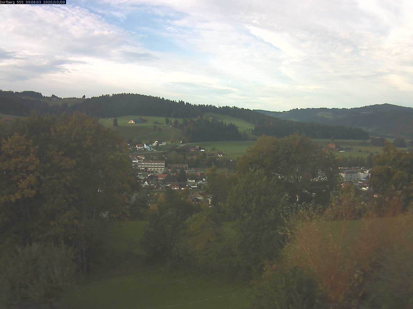 Webcam-Bild: Aussicht vom Dorfberg in Langnau 20201009-090601