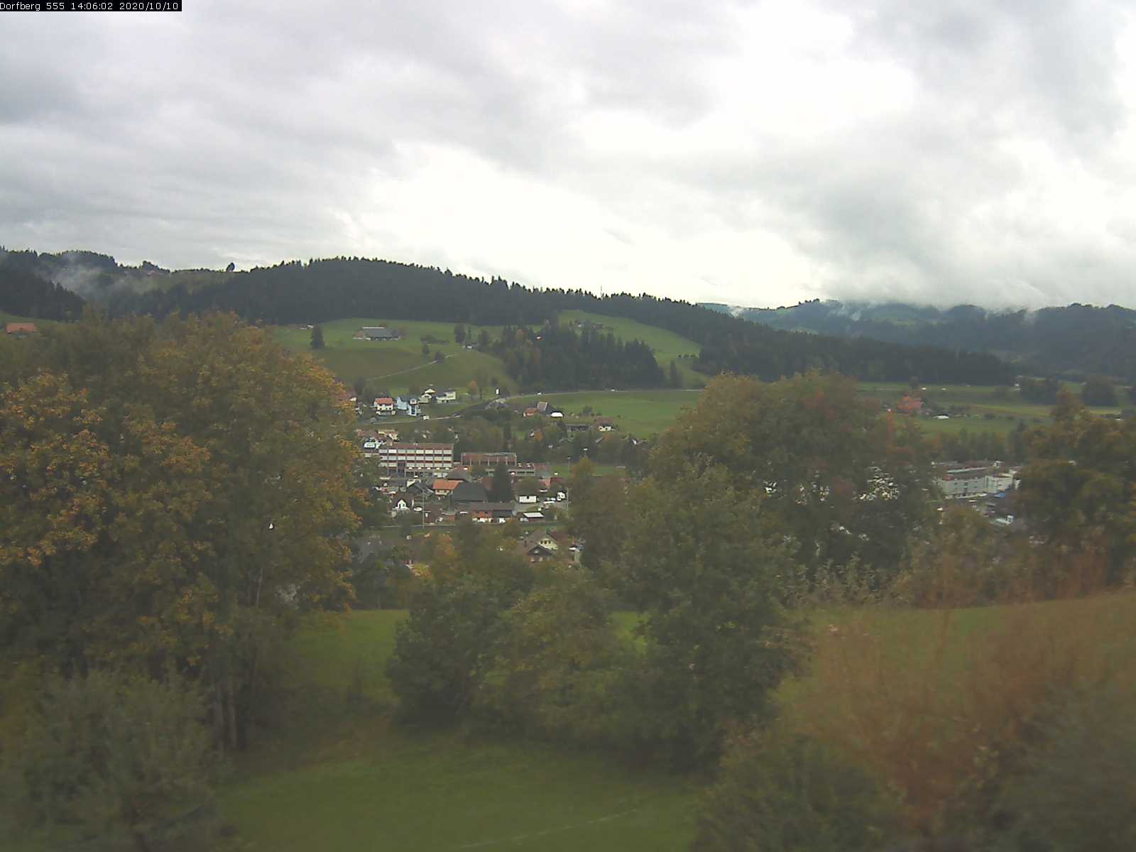 Webcam-Bild: Aussicht vom Dorfberg in Langnau 20201010-140601