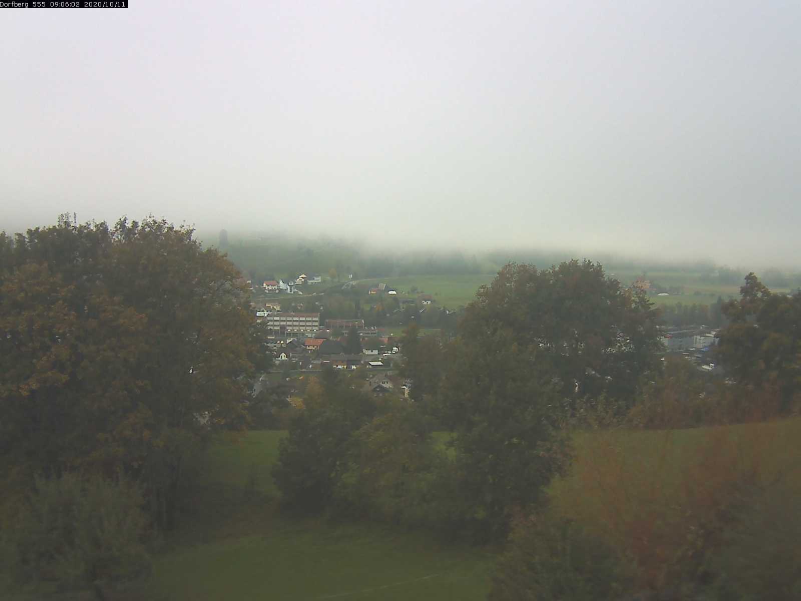 Webcam-Bild: Aussicht vom Dorfberg in Langnau 20201011-090601