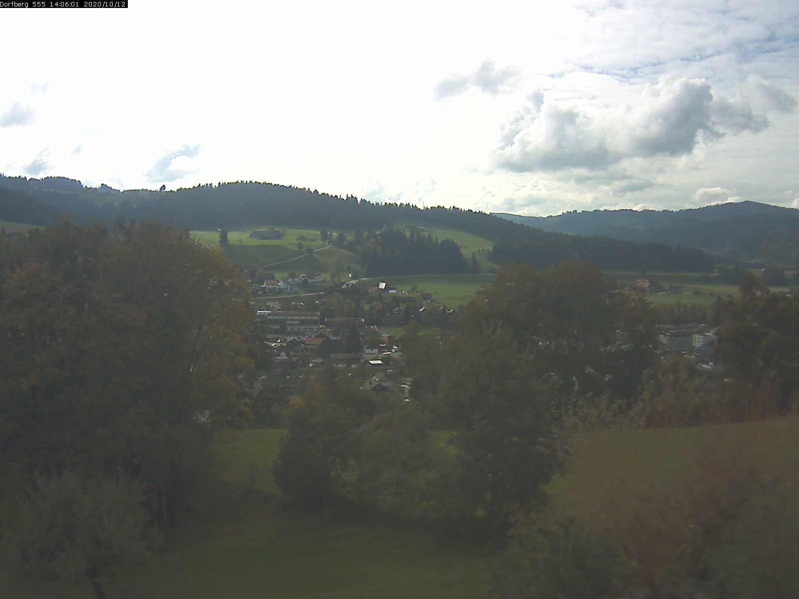 Webcam-Bild: Aussicht vom Dorfberg in Langnau 20201012-140601