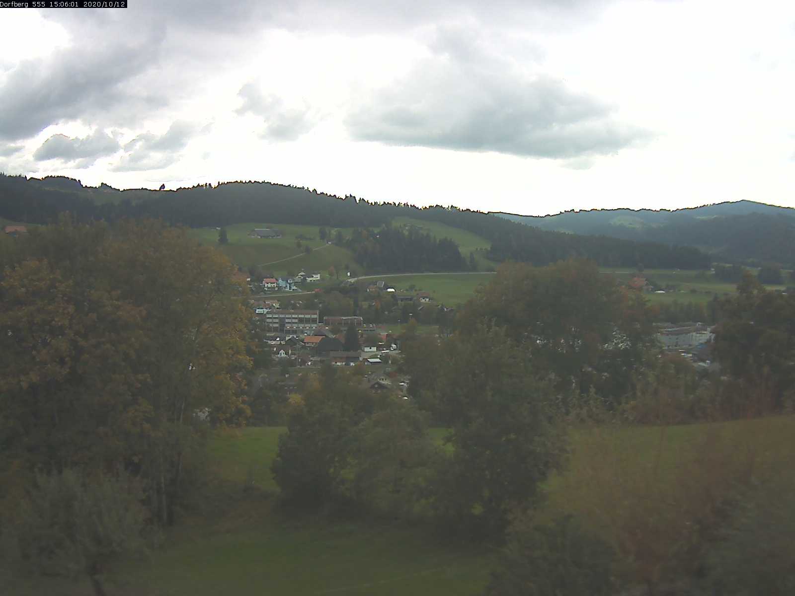 Webcam-Bild: Aussicht vom Dorfberg in Langnau 20201012-150601