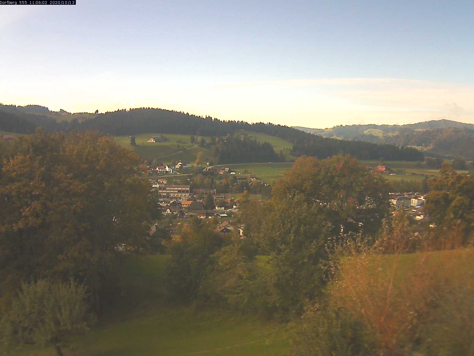 Webcam-Bild: Aussicht vom Dorfberg in Langnau 20201013-110602