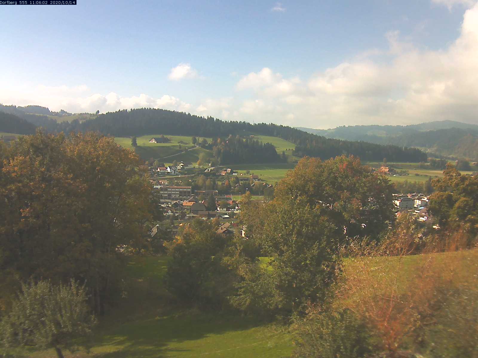 Webcam-Bild: Aussicht vom Dorfberg in Langnau 20201014-110601
