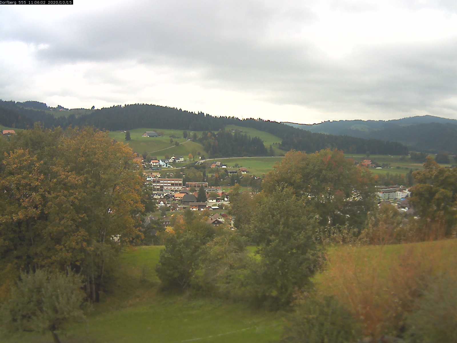 Webcam-Bild: Aussicht vom Dorfberg in Langnau 20201015-110601