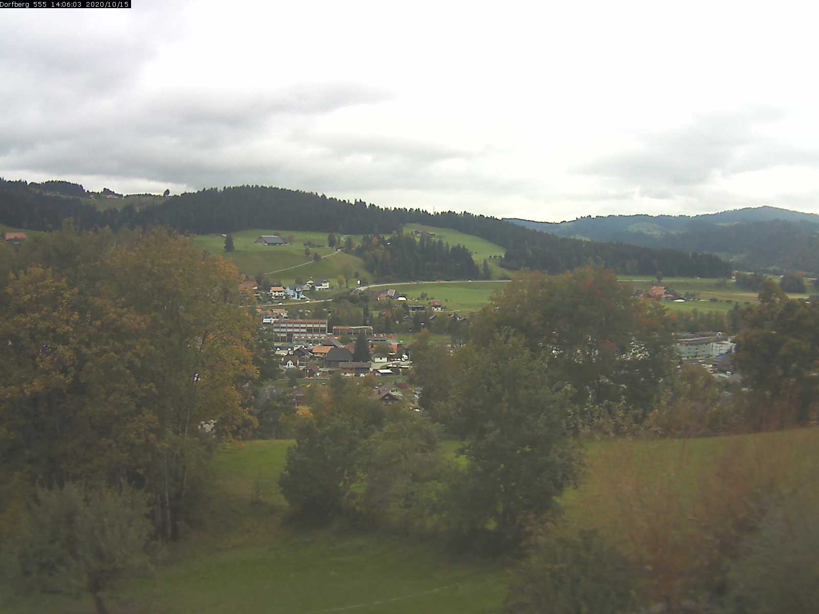 Webcam-Bild: Aussicht vom Dorfberg in Langnau 20201015-140601