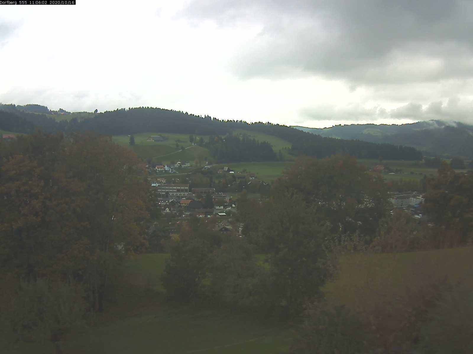 Webcam-Bild: Aussicht vom Dorfberg in Langnau 20201016-110601