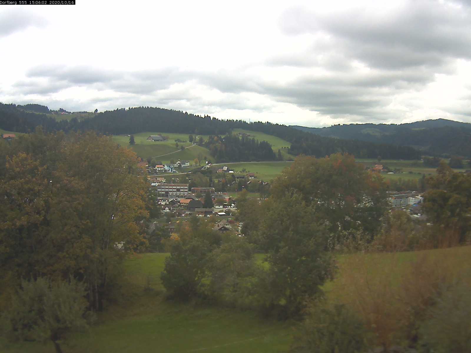 Webcam-Bild: Aussicht vom Dorfberg in Langnau 20201016-150601