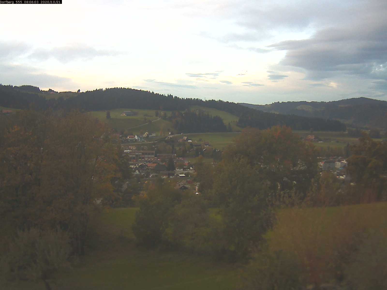 Webcam-Bild: Aussicht vom Dorfberg in Langnau 20201021-080601