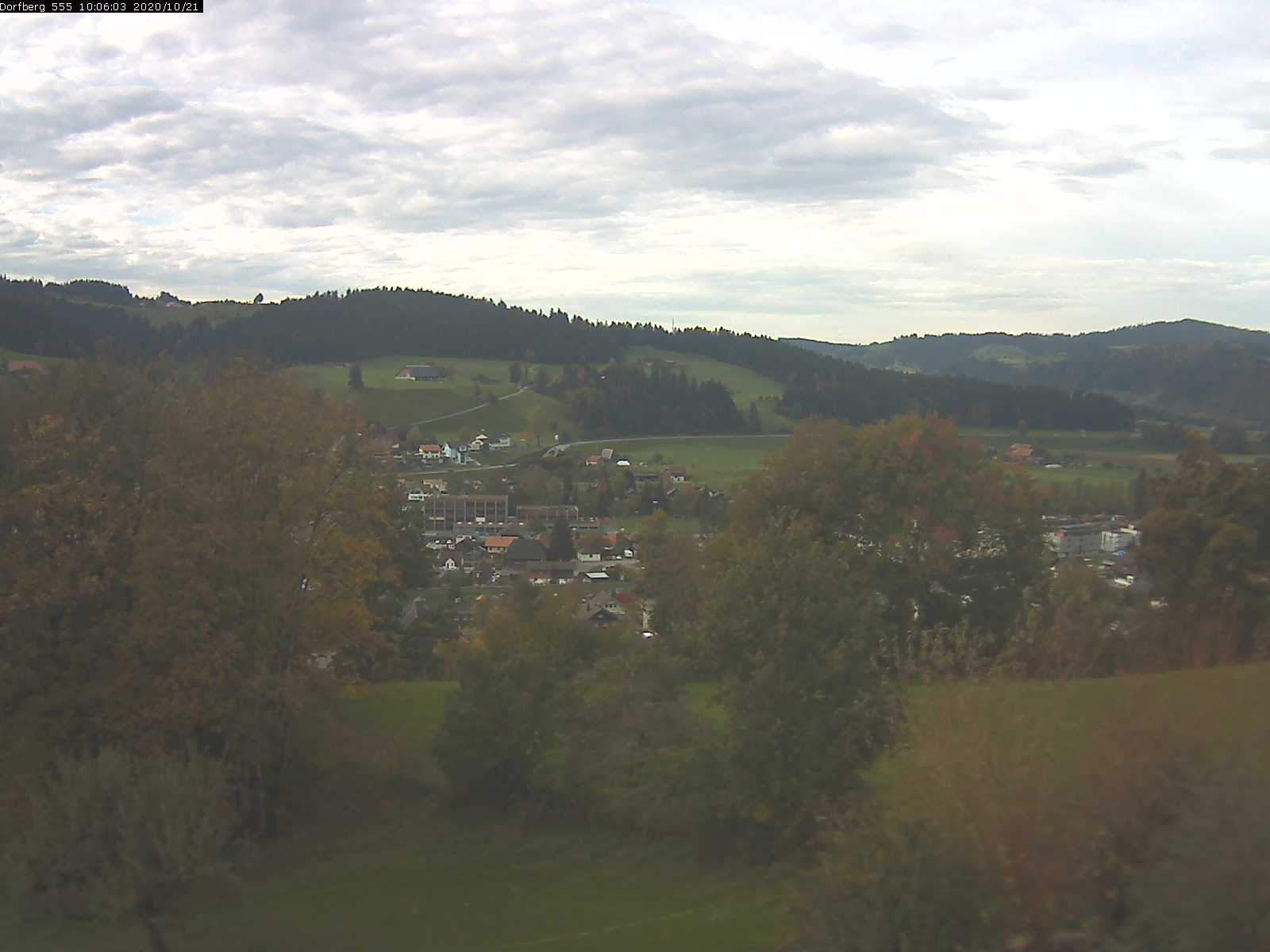 Webcam-Bild: Aussicht vom Dorfberg in Langnau 20201021-100601