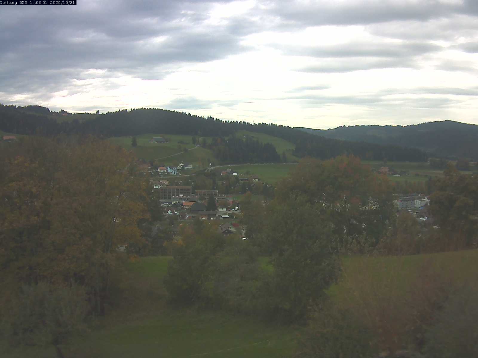 Webcam-Bild: Aussicht vom Dorfberg in Langnau 20201021-140601