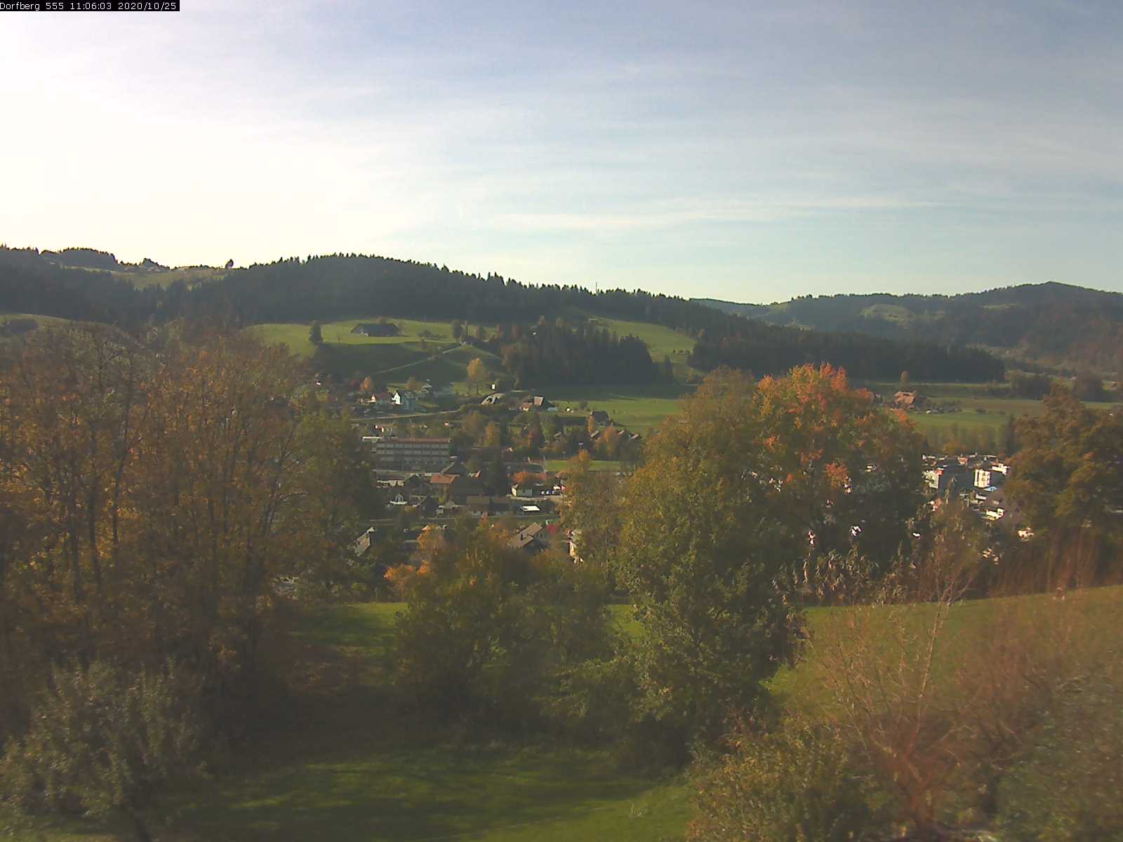 Webcam-Bild: Aussicht vom Dorfberg in Langnau 20201025-110601