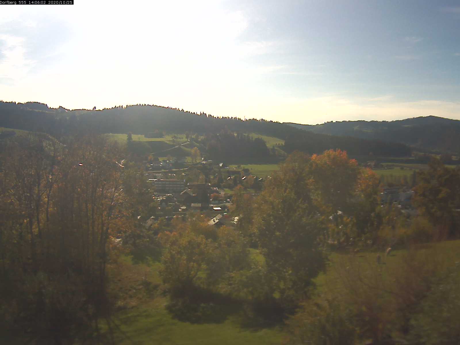 Webcam-Bild: Aussicht vom Dorfberg in Langnau 20201025-140601