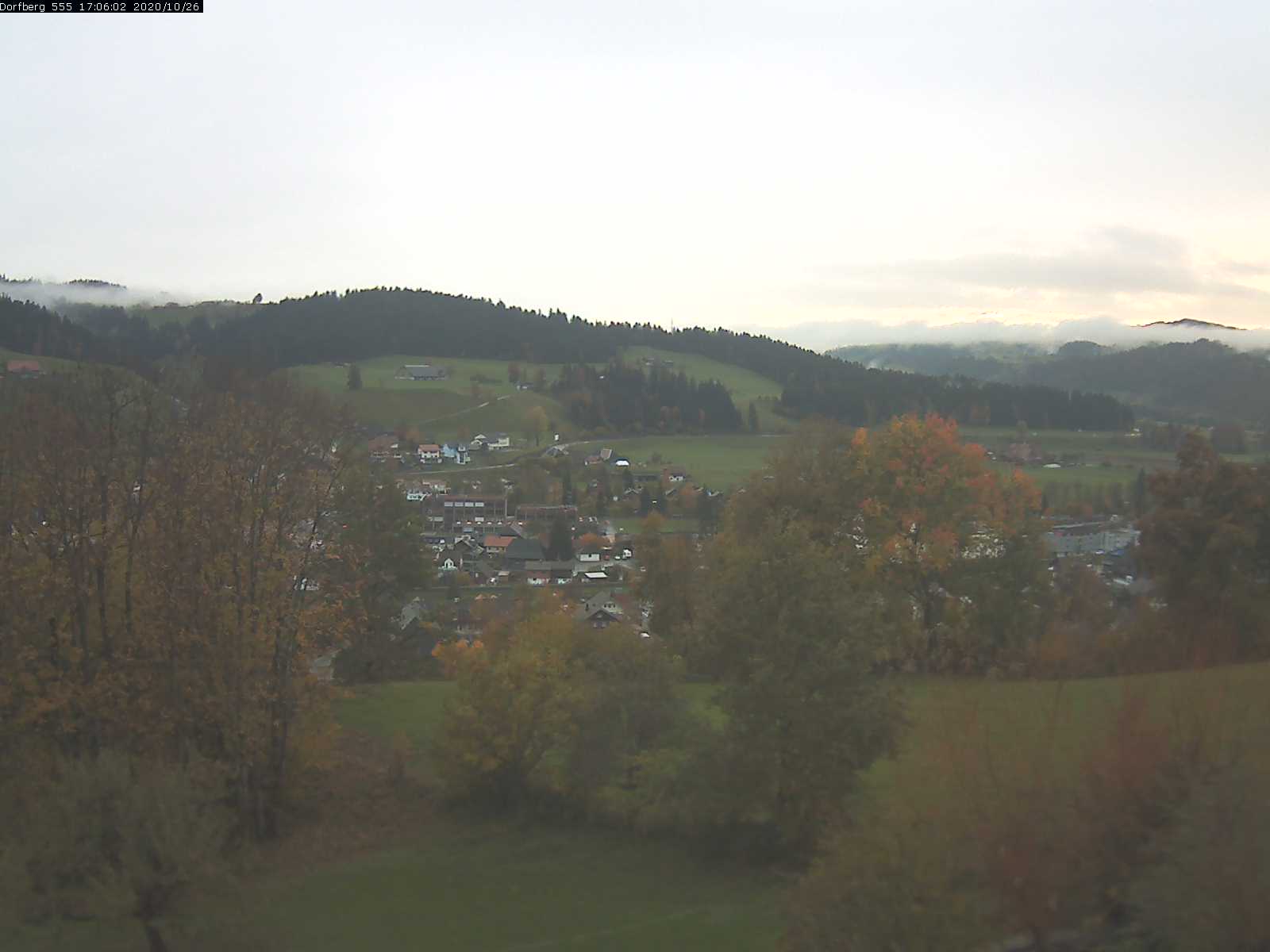 Webcam-Bild: Aussicht vom Dorfberg in Langnau 20201026-170601