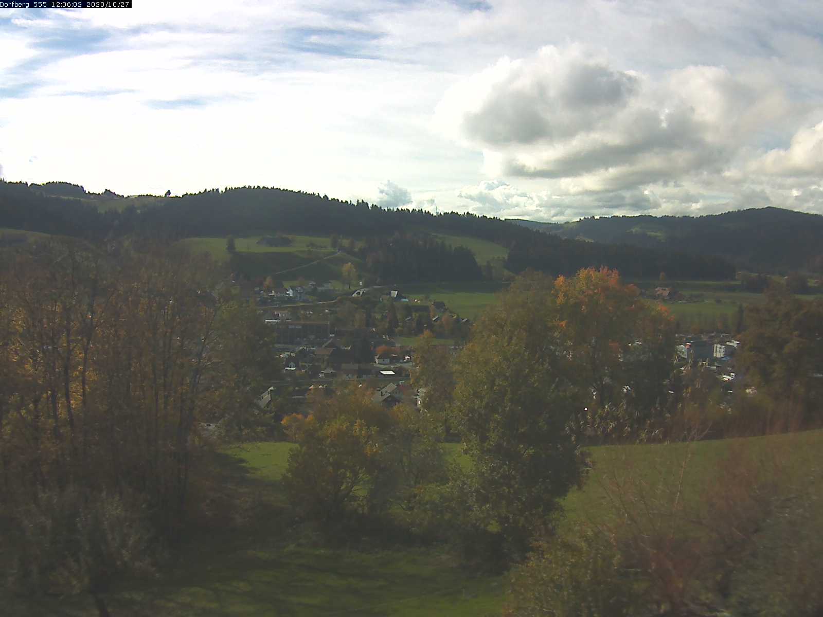 Webcam-Bild: Aussicht vom Dorfberg in Langnau 20201027-120601
