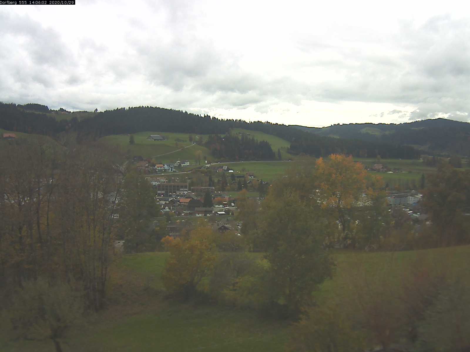 Webcam-Bild: Aussicht vom Dorfberg in Langnau 20201029-140601