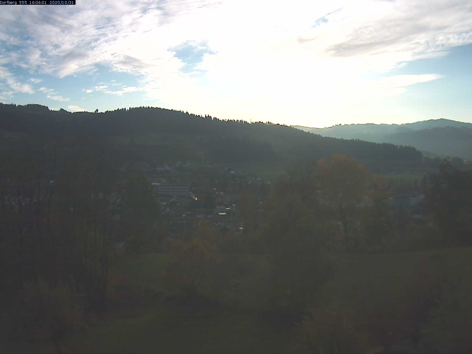 Webcam-Bild: Aussicht vom Dorfberg in Langnau 20201031-160601