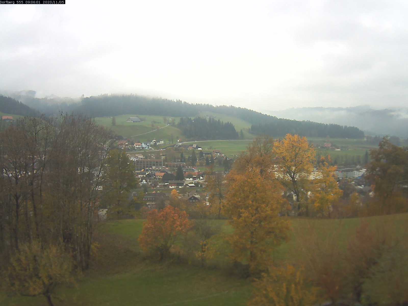 Webcam-Bild: Aussicht vom Dorfberg in Langnau 20201105-090601