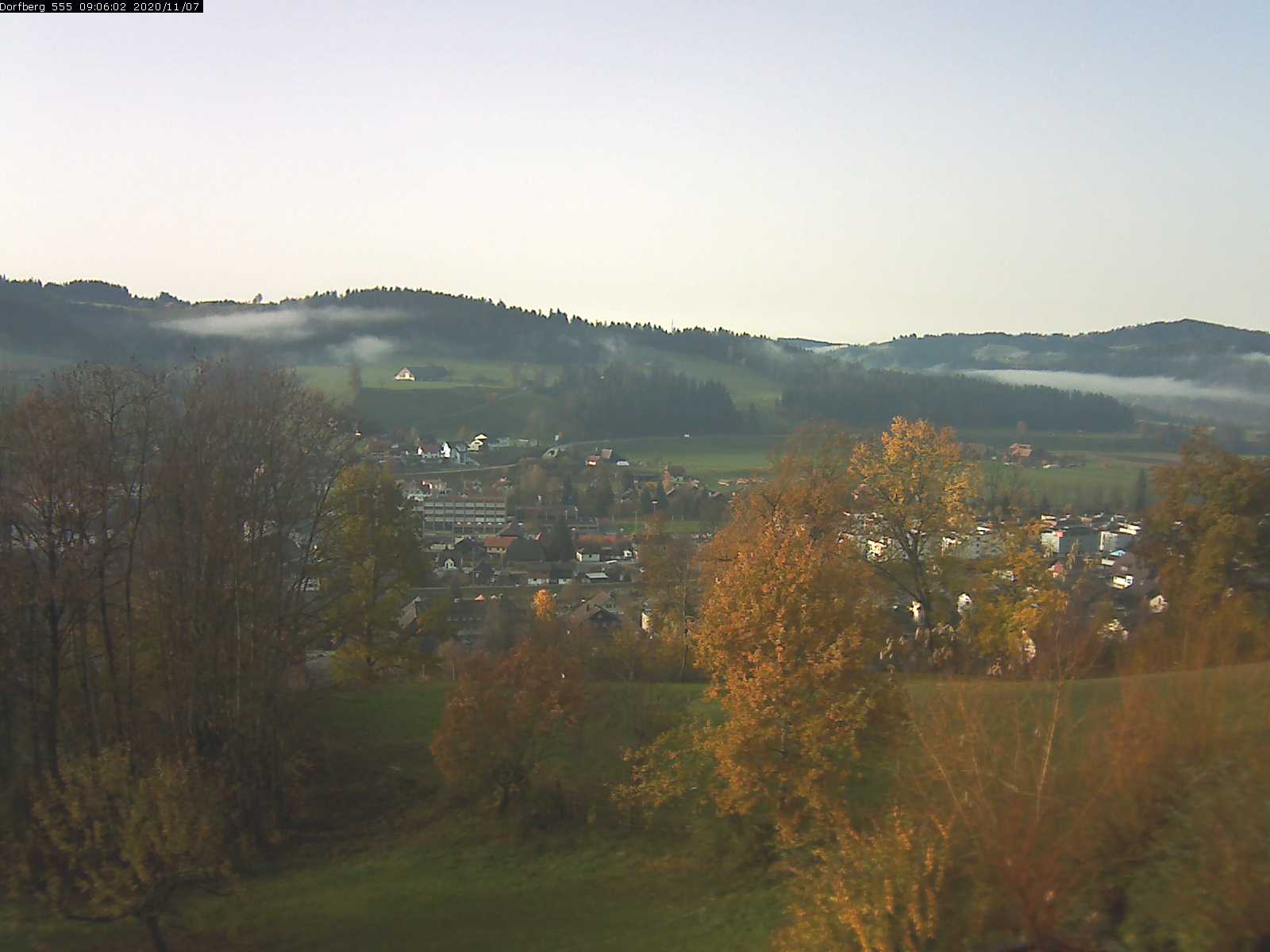 Webcam-Bild: Aussicht vom Dorfberg in Langnau 20201107-090601