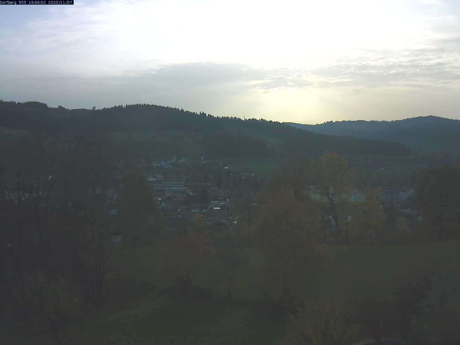 Webcam-Bild: Aussicht vom Dorfberg in Langnau 20201107-160601