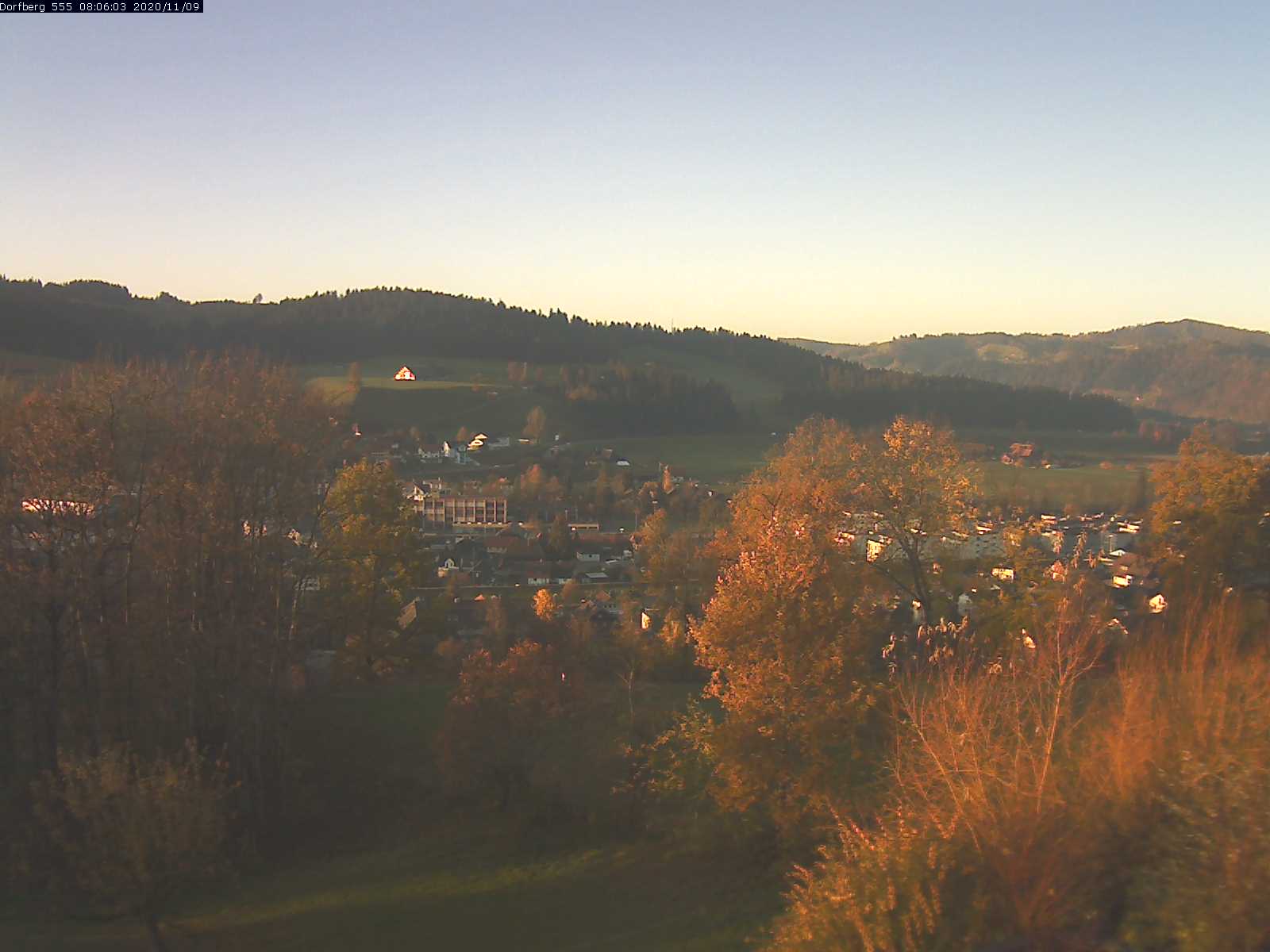 Webcam-Bild: Aussicht vom Dorfberg in Langnau 20201109-080601