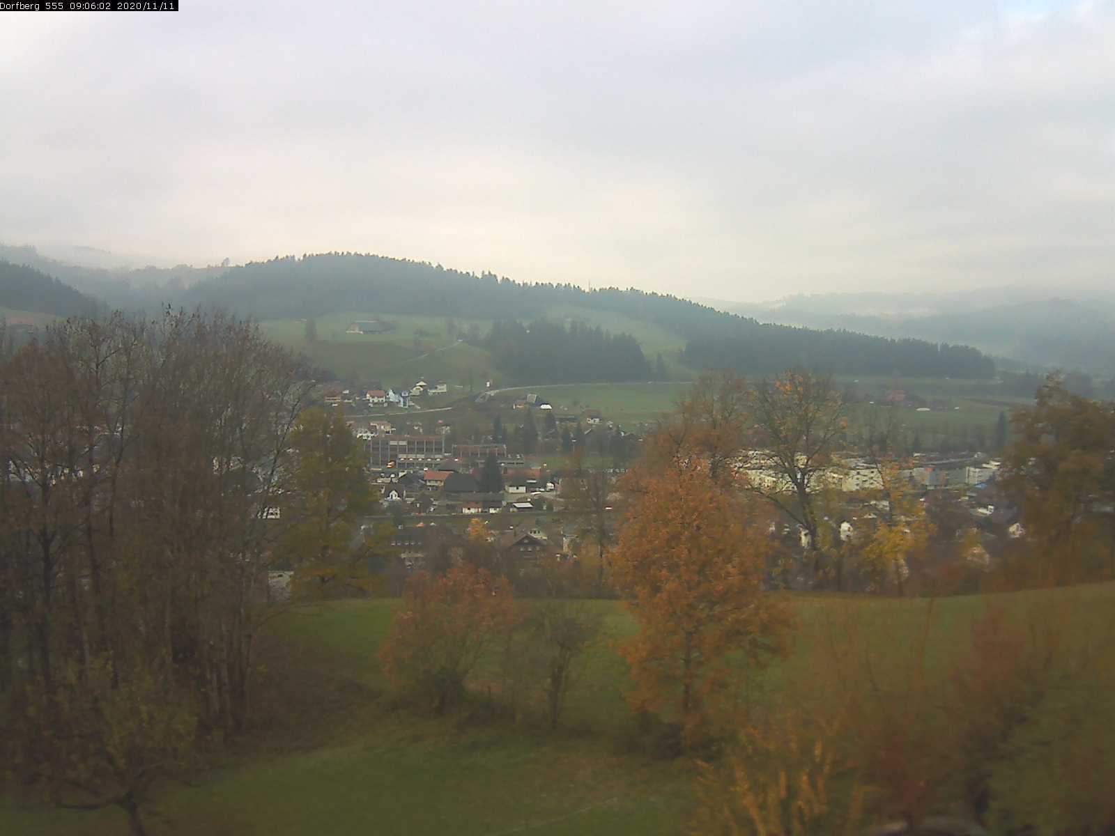 Webcam-Bild: Aussicht vom Dorfberg in Langnau 20201111-090601