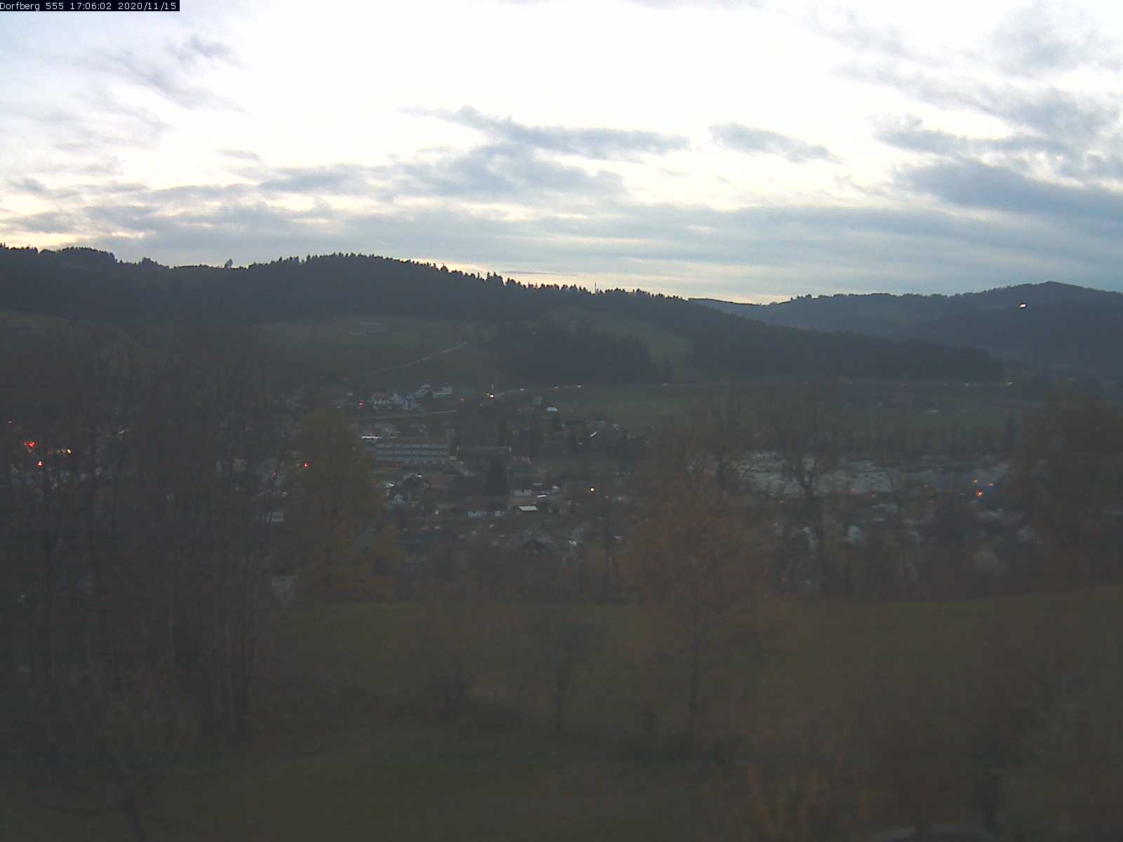 Webcam-Bild: Aussicht vom Dorfberg in Langnau 20201115-170601